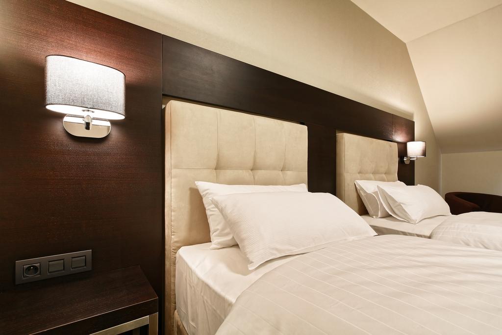 Hotel Victory Popuvky Bagian luar foto