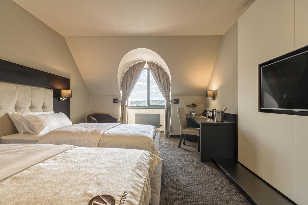 Hotel Victory Popuvky Bagian luar foto