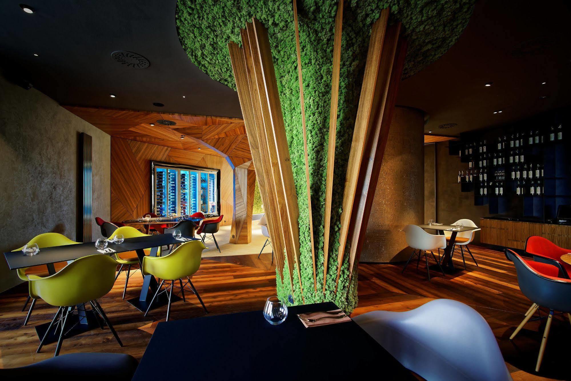 Hotel Victory Popuvky Bagian luar foto