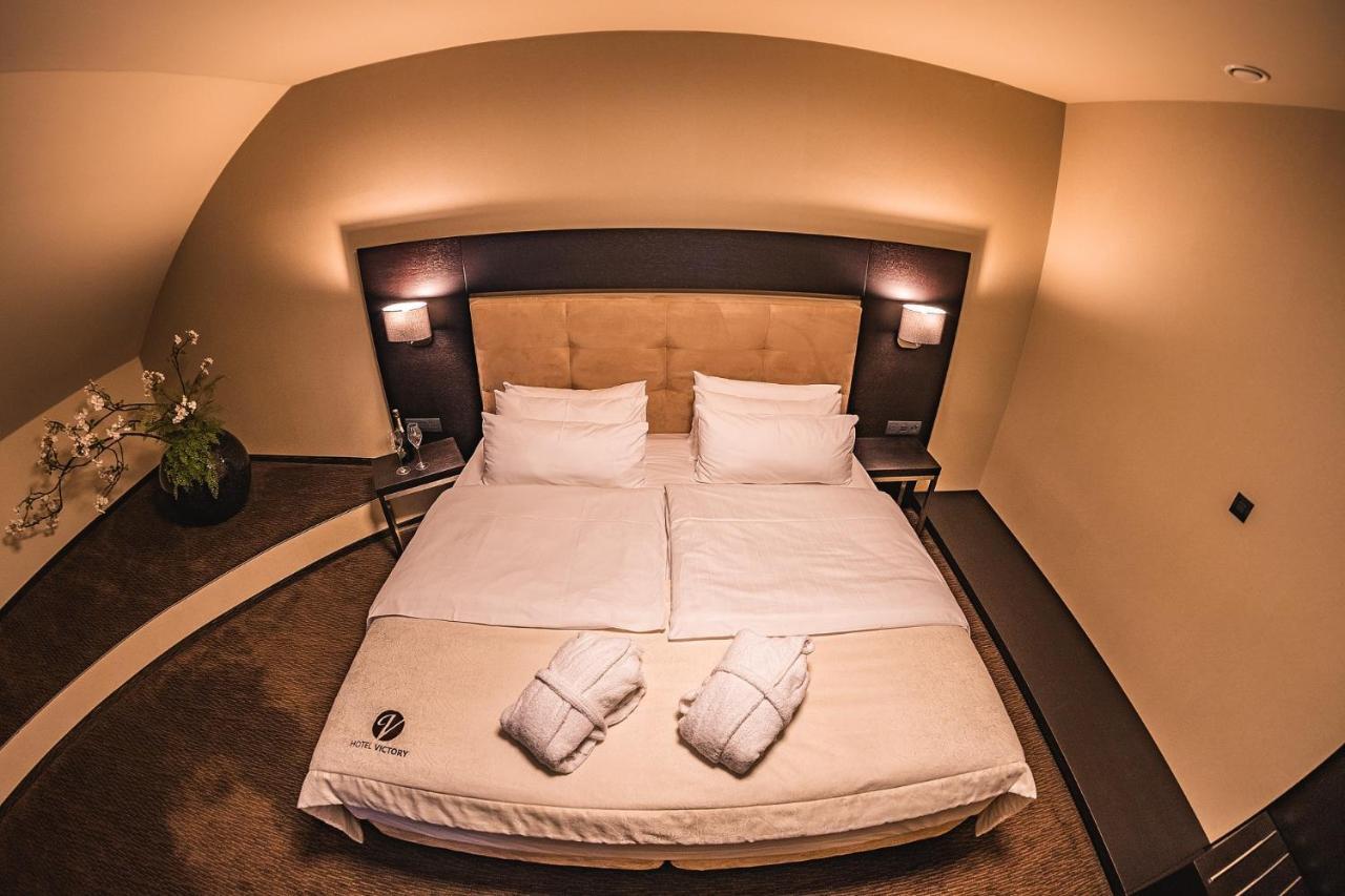 Hotel Victory Popuvky Bagian luar foto